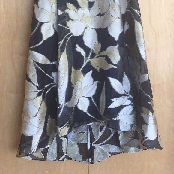 New Lafayette 148 New York Floral High-Low… - Picture 4 of 12